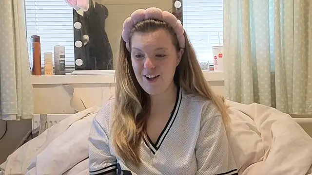 Snapshot of Demi_WelshX chatting on 20, 11, 2025 Demi WelshX online show from 20, 11, 2025