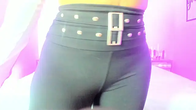 nicolee millerr online show from 29, 11, 2025