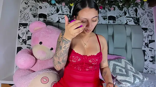 Snapshot of LucyRosse chatting on 2, 6, 2026 LucyRosse online show from 2, 6, 2026