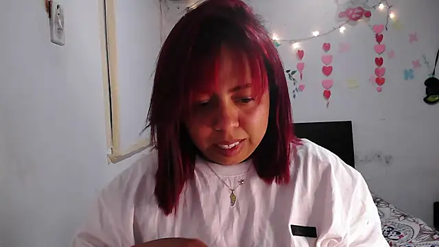 Snapshot of alexandraluv chatting on 15, 2, 2026 alexandraluv online show from 15, 2, 2026