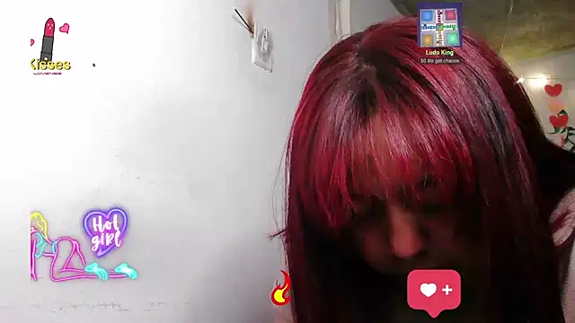 Snapshot of alexandraluv chatting on 4, 3, 2026 alexandraluv online show from 4, 3, 2026