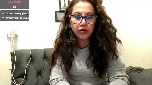 MirandaLatinaLovely online show from 10, 1, 2026