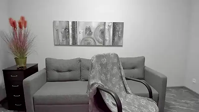 Snapshot of Mira_Whites chatting on 21, 2, 2025 Mira Whites online show from 21, 2, 2025