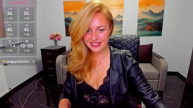 Snapshot of Mira_Whites chatting on 31, 10, 2025 Mira Whites online show from 31, 10, 2025