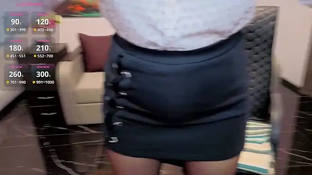 Snapshot of Mira_Whites chatting on 5, 2, 2026 Mira Whites online show from 5, 2, 2026