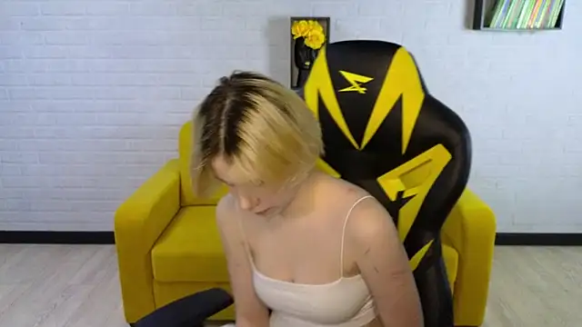 BettyCarter07 online show from 10, 2, 2025