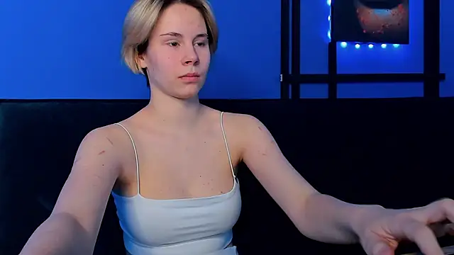 BettyCarter07 online show from 18, 2, 2025