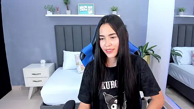 alessia leroy online show from 18, 2, 2025