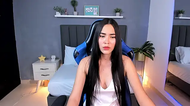 alessia leroy online show from 19, 2, 2025