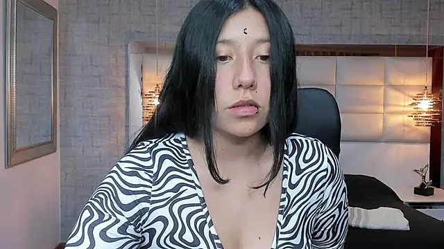 Nohemi louse online show from 7, 10, 2025