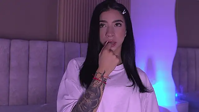 Snapshot of sara_lopee1 chatting on 3, 3, 2026 sara lopee1 online show from 3, 3, 2026