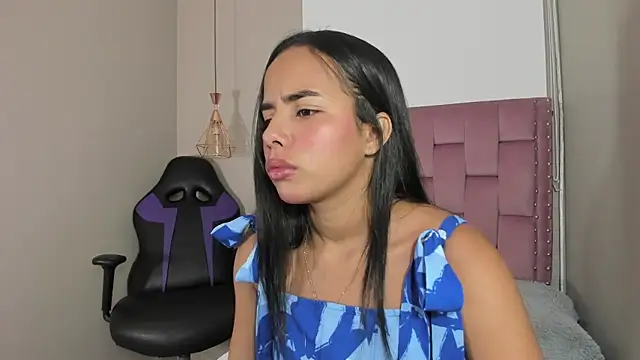 Snapshot of Roxy_Stonee chatting on 24, 2, 2026 Roxy Stonee online show from 24, 2, 2026