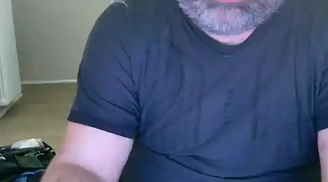 Snapshot of fuocovivo4 chatting on 13, 3, 2025 fuocovivo4 online show from 13, 3, 2025