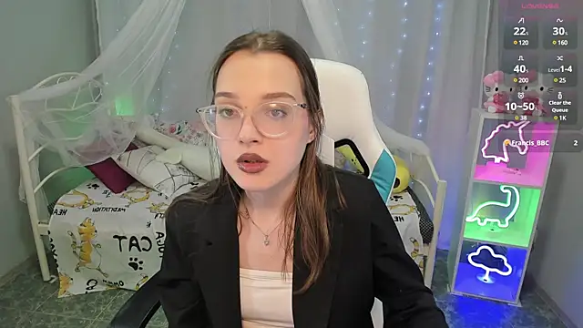 Snapshot of kaisajenner chatting on 8, 2, 2025 kaisajenner online show from 8, 2, 2025