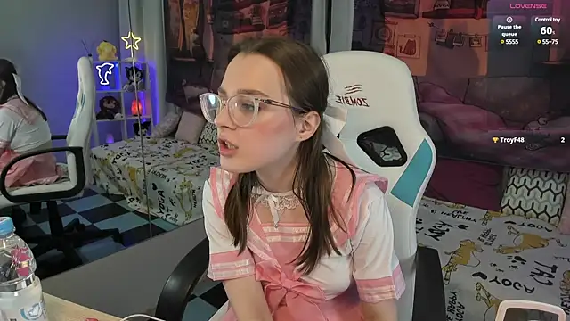 Snapshot of kaisajenner chatting on 9, 2, 2025 kaisajenner online show from 9, 2, 2025