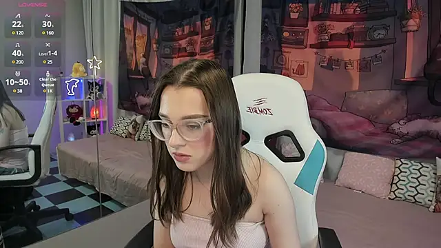 Snapshot of kaisajenner chatting on 7, 3, 2025 kaisajenner online show from 7, 3, 2025