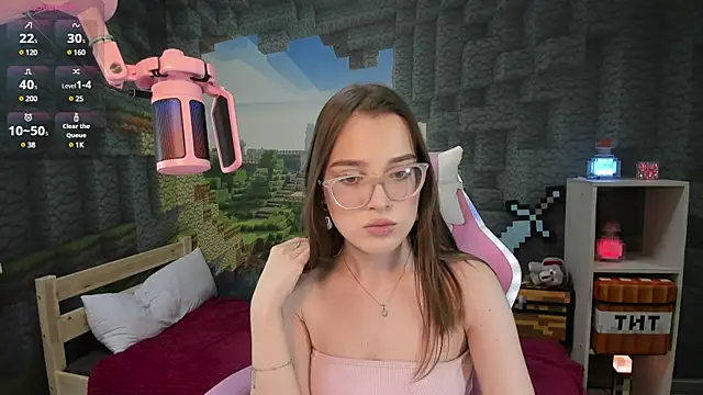 Snapshot of kaisajenner chatting on 8, 3, 2025 kaisajenner online show from 8, 3, 2025