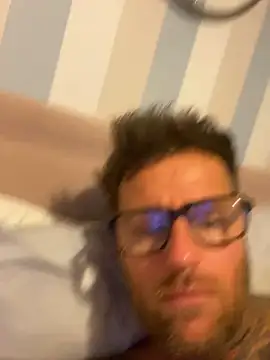 Jamesdeanmcqueen online show from 1, 2, 2025