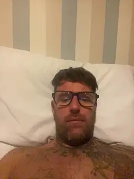 Jamesdeanmcqueen online show from 3, 11, 2025