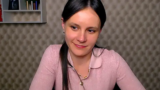 Snapshot of ValeriaHeart_ chatting on 25, 2, 2025 ValeriaHeart online show from 25, 2, 2025