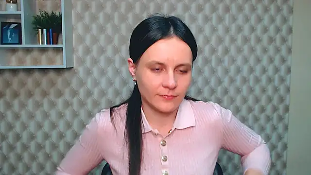 Snapshot of ValeriaHeart_ chatting on 8, 3, 2025 ValeriaHeart online show from 8, 3, 2025