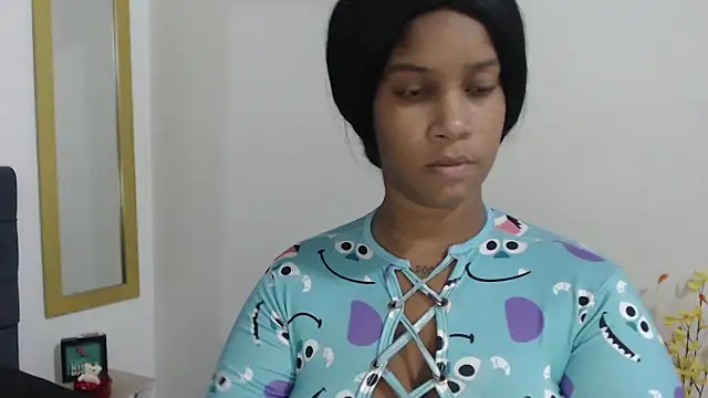 Snapshot of CanelaFierce chatting on 27, 9, 2025 CanelaFierce online show from 27, 9, 2025