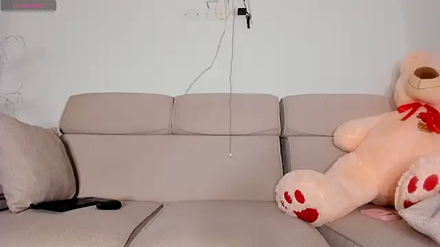 Snapshot of curly_sweett1 chatting on 9, 2, 2026 curly sweett1 online show from 9, 2, 2026