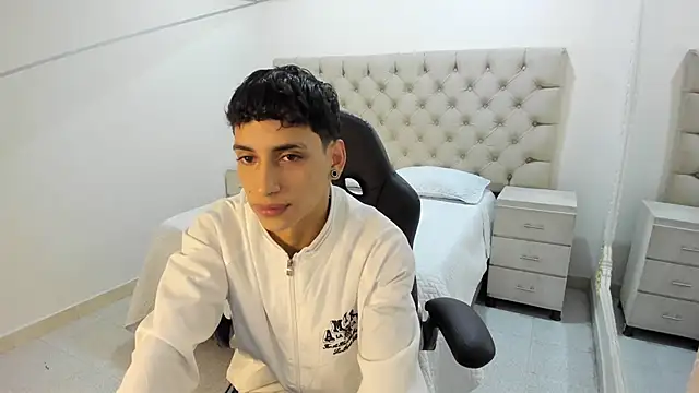 JhoanLeandro online show from 13, 11, 2025