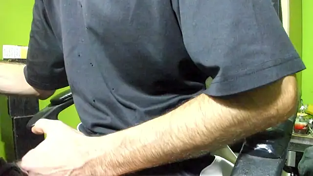 Snapshot of BigCumShoot chatting on 5, 2, 2026 BigCumShoot online show from 5, 2, 2026