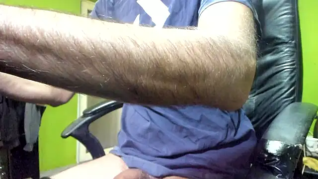 Snapshot of BigCumShoot chatting on 2, 3, 2026 BigCumShoot online show from 2, 3, 2026