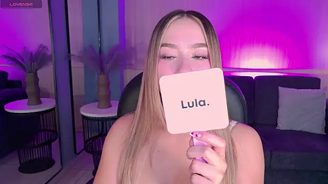 AmaiaHaywood online show from 7, 10, 2025