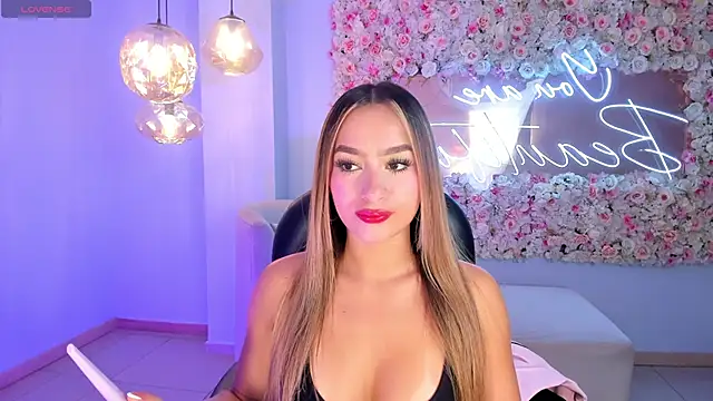 AmaiaHaywood online show from 26, 10, 2025