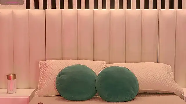 AmaiaHaywood online show from 8, 1, 2026