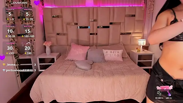 Daphne chers online show from 2, 2, 2025