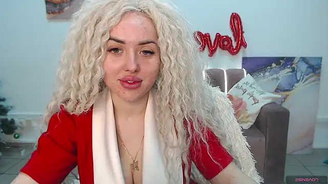 Snapshot of MissisCaty chatting on 5, 2, 2025 MissisCaty online show from 5, 2, 2025