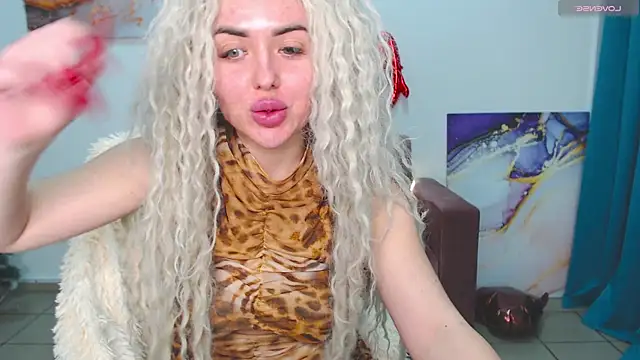 Snapshot of MissisCaty chatting on 26, 2, 2025 MissisCaty online show from 26, 2, 2025