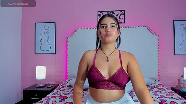  Emma whiitee  online show from 10, 10, 2025