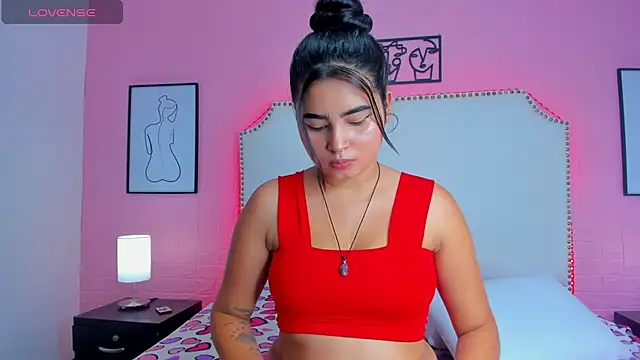  Emma whiitee  online show from 14, 11, 2025