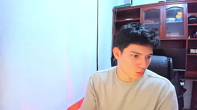 JamesCr  online show from 5, 2, 2025