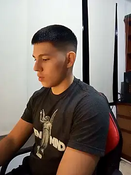 JamesCr  online show from 8, 2, 2025