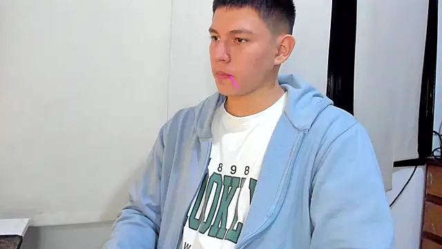 JamesCr  online show from 12, 2, 2025