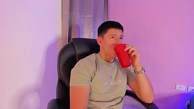 JamesCr  online show from 23, 2, 2025