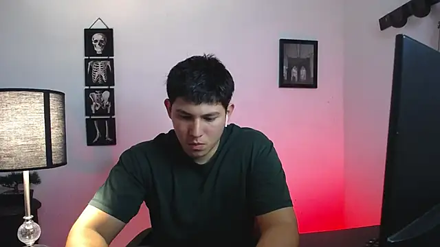 JamesCr  online show from 22, 10, 2025