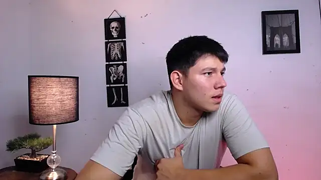 JamesCr  online show from 14, 11, 2025