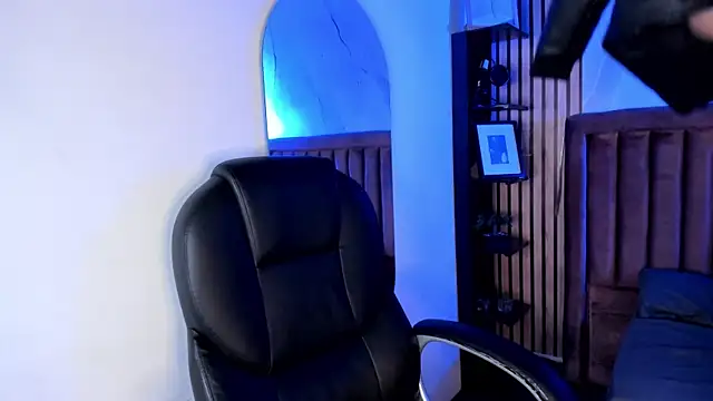 JamesCr  online show from 20, 5, 2026