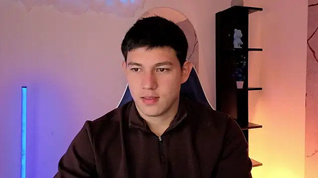 JamesCr  online show from 25, 5, 2026