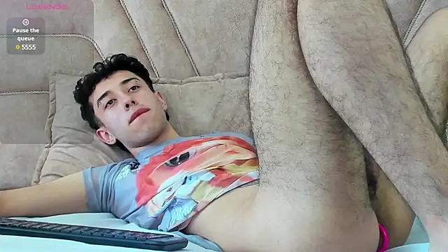 Snapshot of erickblaze_wm chatting on 8, 2, 2025 erickblaze wm online show from 8, 2, 2025