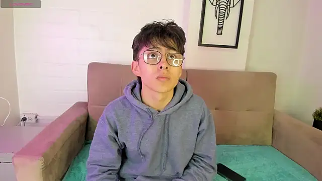 PepperTwink online show from 6, 3, 2025