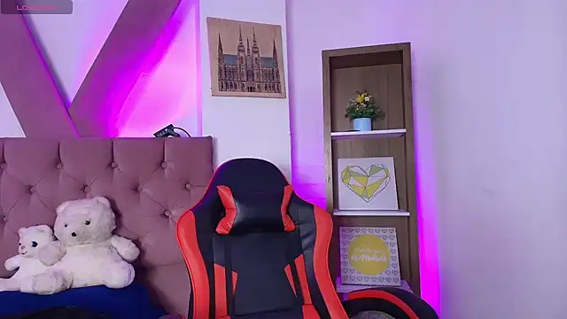 PepperTwink online show from 4, 4, 2026