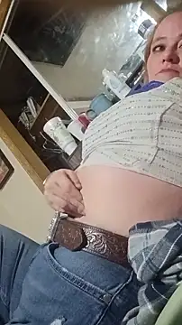 Snapshot of CutiepieMandii143 chatting on 3, 3, 2026 CutiepieMandii143 online show from 3, 3, 2026